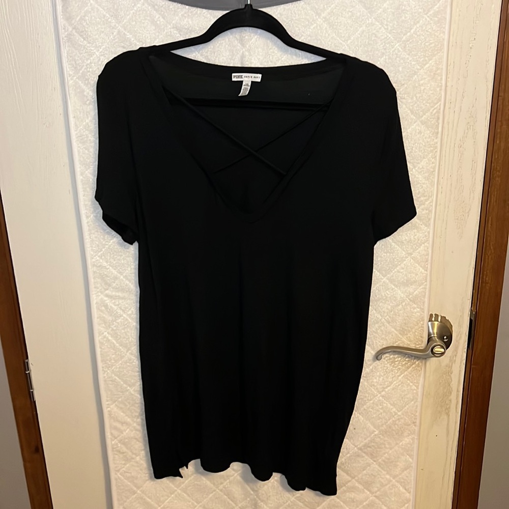 Victoria Secret PINK V-Neck Shirt